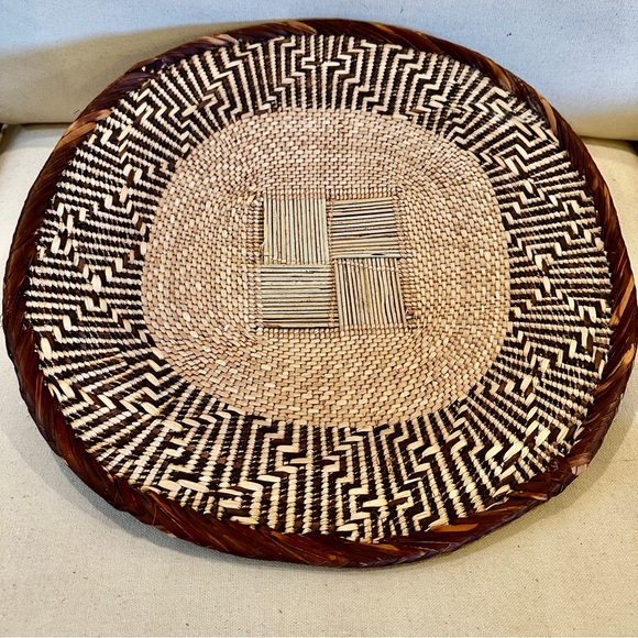 baskets Other - NEW Africa Woven Basket. Made by Binga people of Zambia/Zimbabwe One of a Kind!